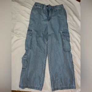 Baggy cargo style jeans